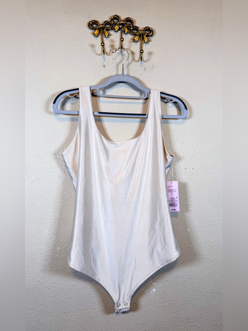 Wild Fable Cream Scoop Neck Bodysuit. Perfect for layering. Size L